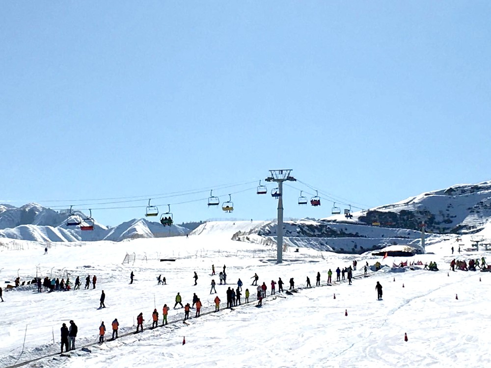 雪莲山灯光滑雪场